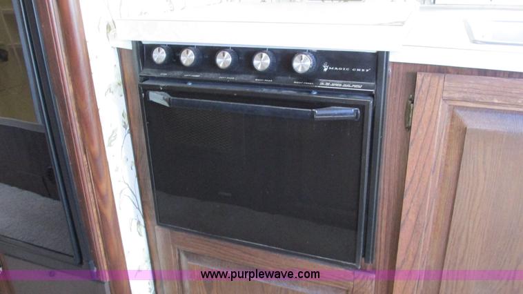 image for item I3073 1984 Chevrolet P30 Winnebago Elandan