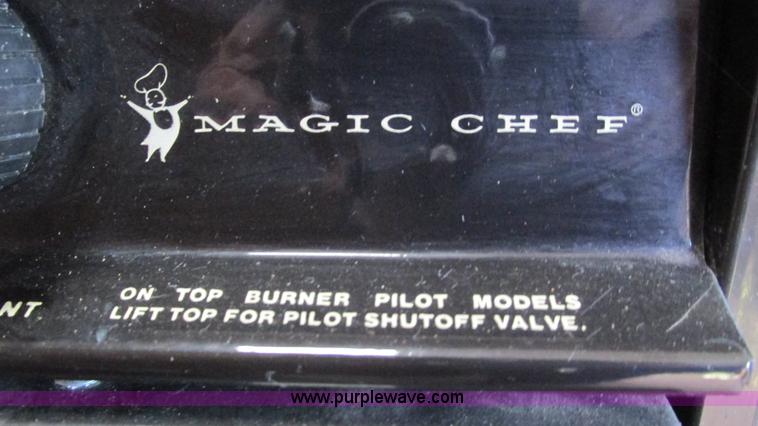 image for item I3073 1984 Chevrolet P30 Winnebago Elandan