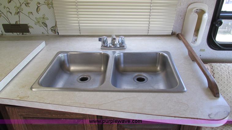 image for item I3073 1984 Chevrolet P30 Winnebago Elandan