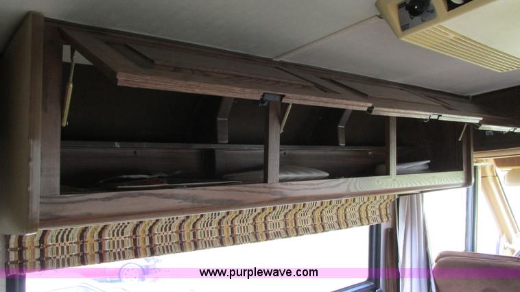 image for item I3073 1984 Chevrolet P30 Winnebago Elandan