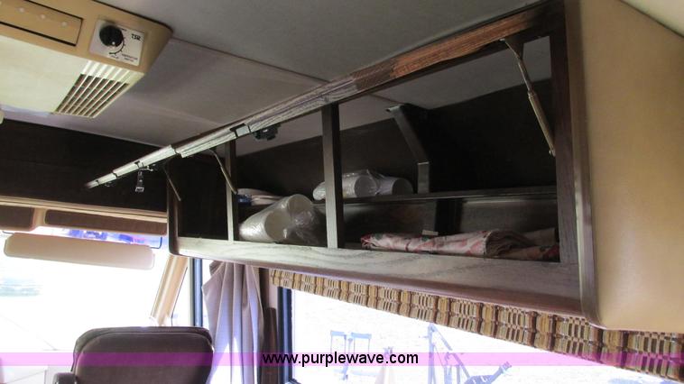 image for item I3073 1984 Chevrolet P30 Winnebago Elandan