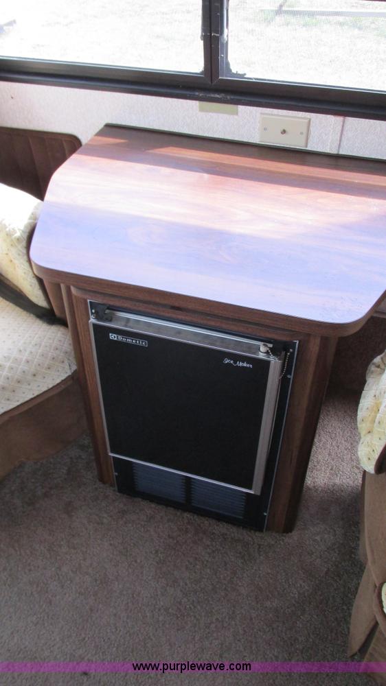 image for item I3073 1984 Chevrolet P30 Winnebago Elandan