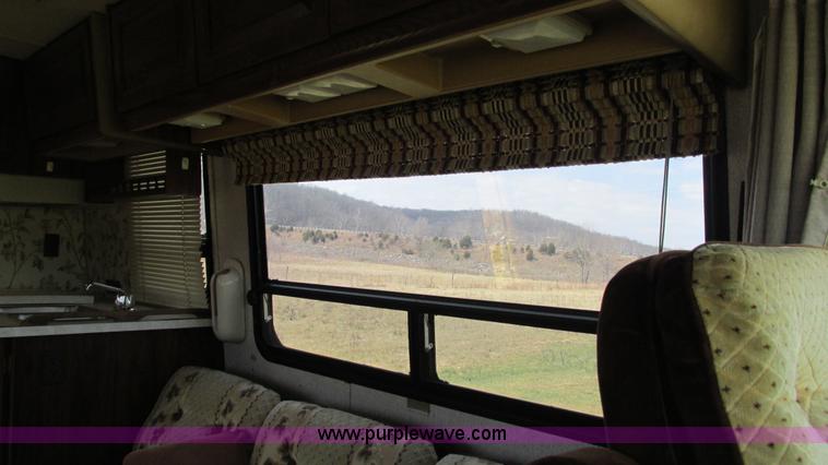 image for item I3073 1984 Chevrolet P30 Winnebago Elandan