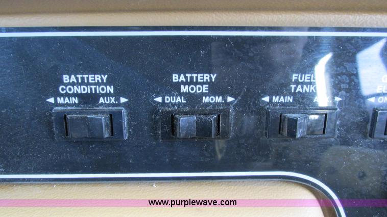 image for item I3073 1984 Chevrolet P30 Winnebago Elandan