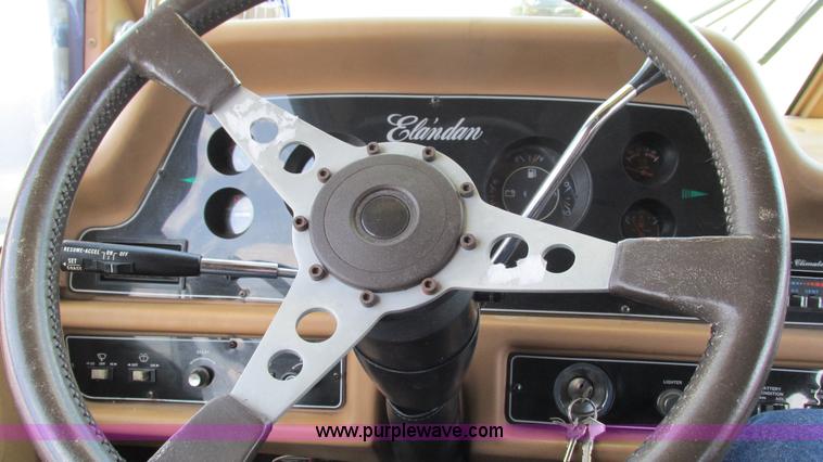 image for item I3073 1984 Chevrolet P30 Winnebago Elandan