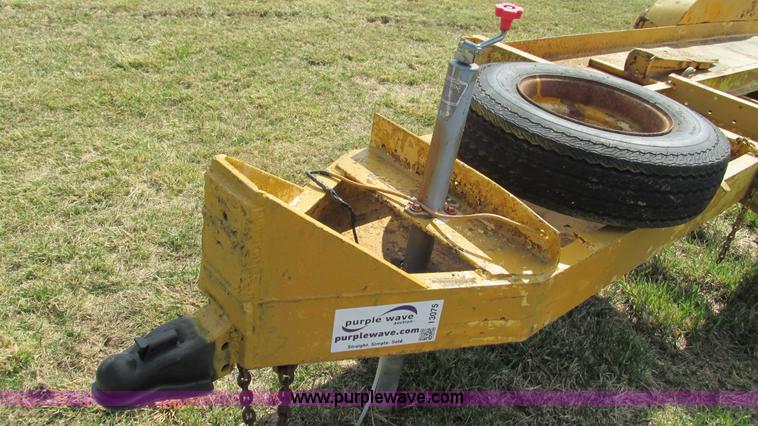 image for item I3075 1992 shop built trailer