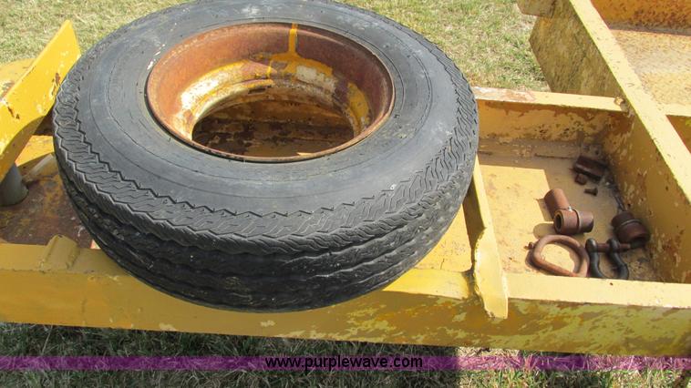 image for item I3075 1992 shop built trailer