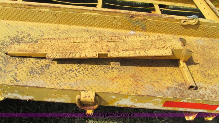 image for item I3075 1992 shop built trailer