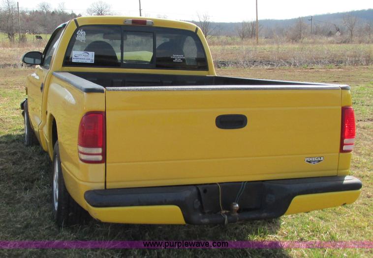 image for item I3077 1999 Dodge Dakota Sport pickup truck