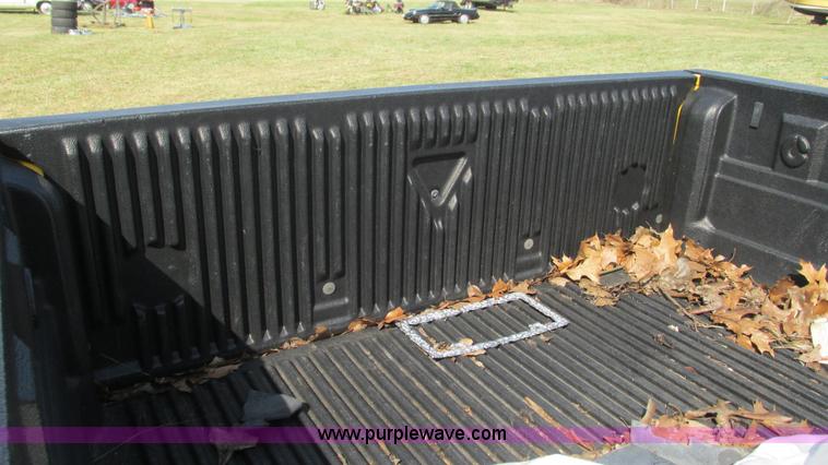 image for item I3077 1999 Dodge Dakota Sport pickup truck
