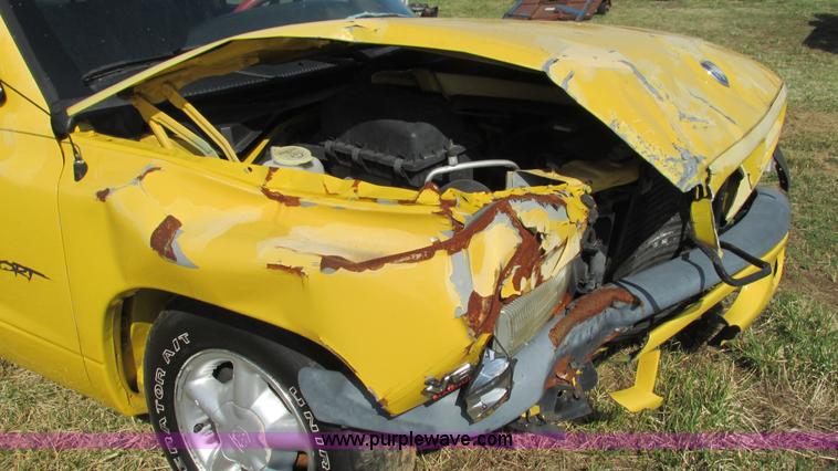 image for item I3077 1999 Dodge Dakota Sport pickup truck