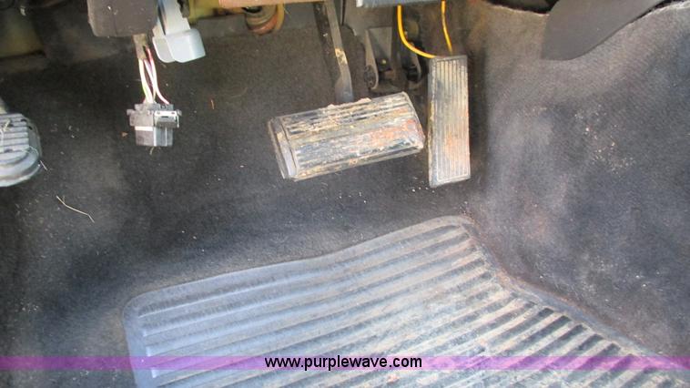 image for item I3077 1999 Dodge Dakota Sport pickup truck