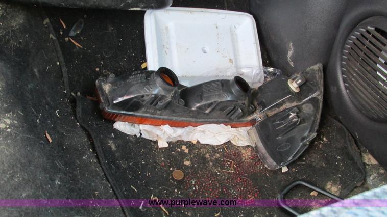 image for item I3077 1999 Dodge Dakota Sport pickup truck