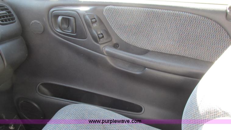 image for item I3077 1999 Dodge Dakota Sport pickup truck