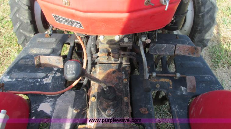 image for item I3081 1999 Jiangxi 274-1 MFWD tractor