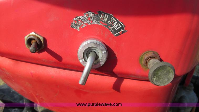 image for item I3081 1999 Jiangxi 274-1 MFWD tractor