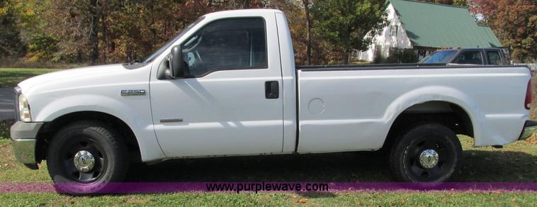 image for item I3199 2006 Ford F250 Super Duty pickup truck