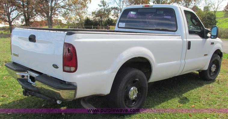 image for item I3199 2006 Ford F250 Super Duty pickup truck