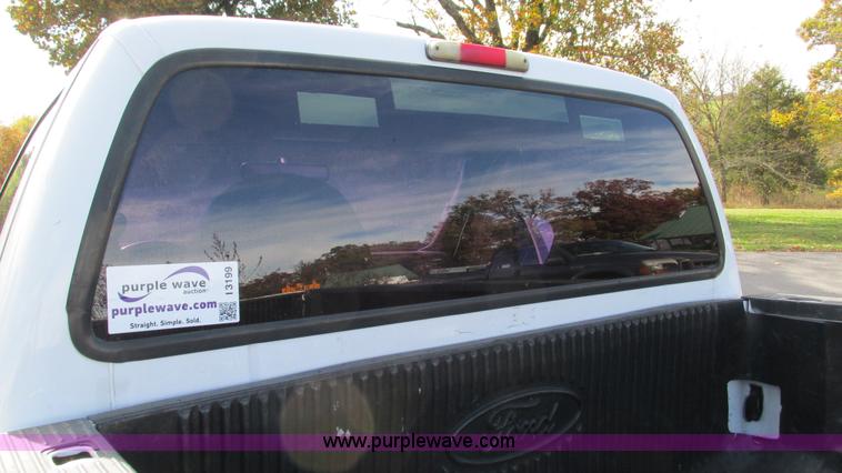 image for item I3199 2006 Ford F250 Super Duty pickup truck
