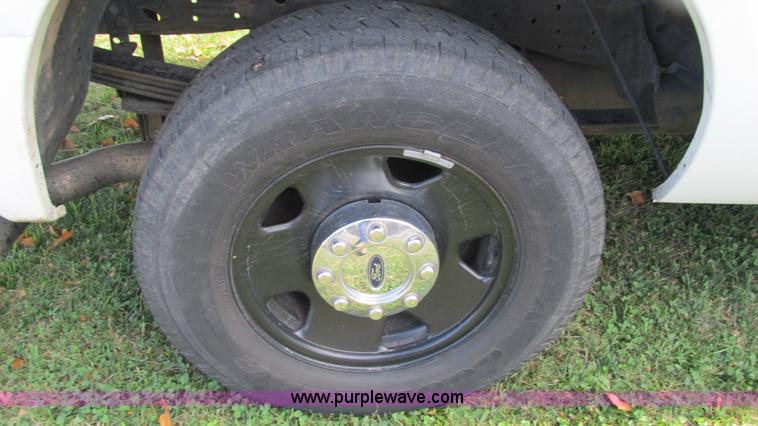 image for item I3199 2006 Ford F250 Super Duty pickup truck