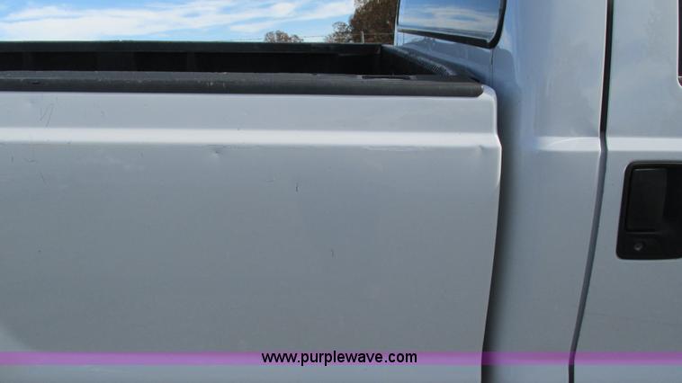 image for item I3199 2006 Ford F250 Super Duty pickup truck