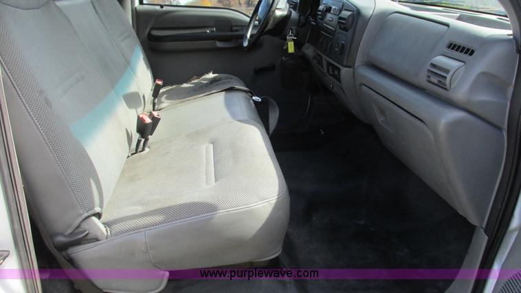 image for item I3199 2006 Ford F250 Super Duty pickup truck