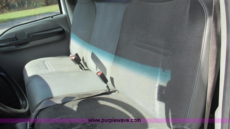 image for item I3199 2006 Ford F250 Super Duty pickup truck