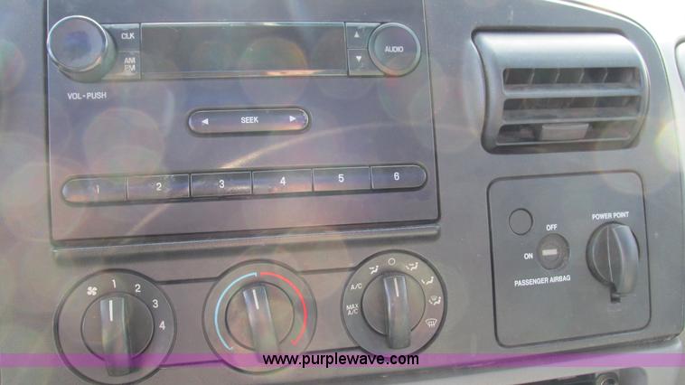 image for item I3199 2006 Ford F250 Super Duty pickup truck