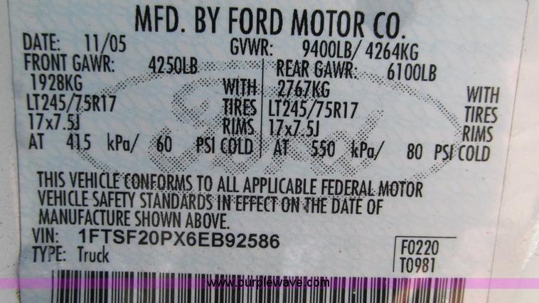 image for item I3199 2006 Ford F250 Super Duty pickup truck