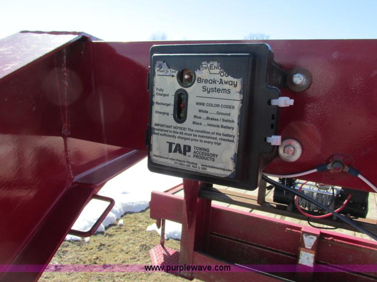 image for item I3767 2009 Cornelius Manufacturing Corn Pro gooseneck equipment trailer