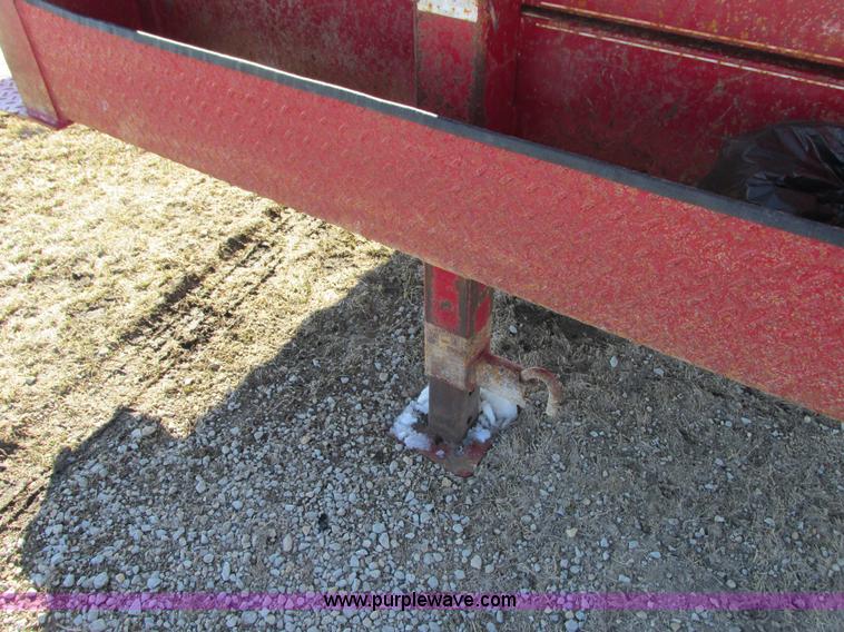 image for item I3767 2009 Cornelius Manufacturing Corn Pro gooseneck equipment trailer