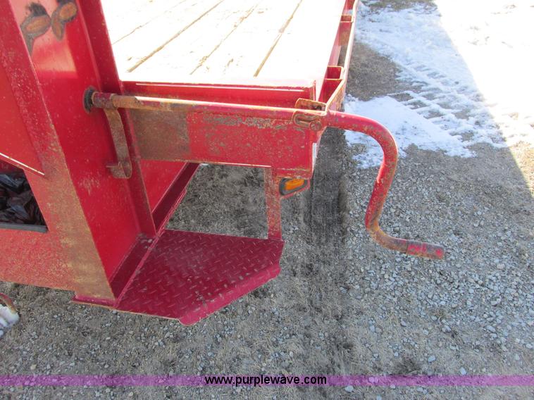 image for item I3767 2009 Cornelius Manufacturing Corn Pro gooseneck equipment trailer