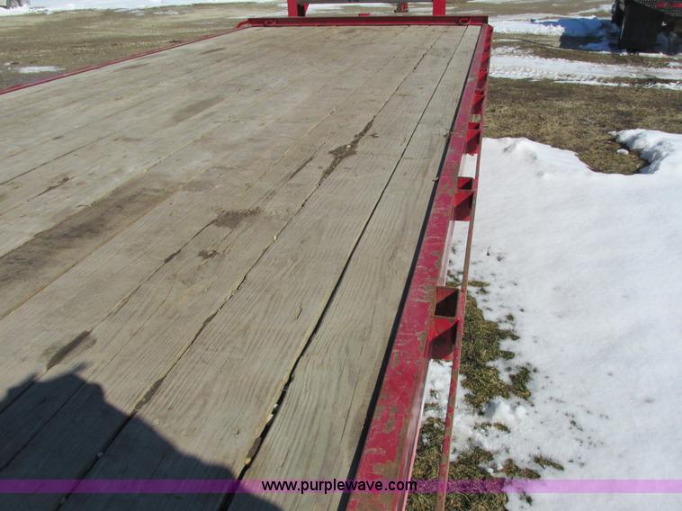image for item I3767 2009 Cornelius Manufacturing Corn Pro gooseneck equipment trailer