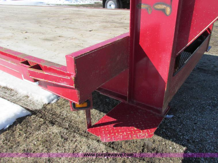 image for item I3767 2009 Cornelius Manufacturing Corn Pro gooseneck equipment trailer