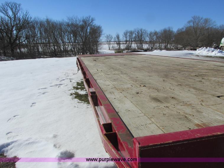 image for item I3767 2009 Cornelius Manufacturing Corn Pro gooseneck equipment trailer