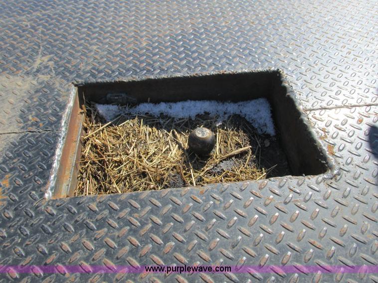 image for item I3768 1997 Ford F350 XL flatbed pickup truck