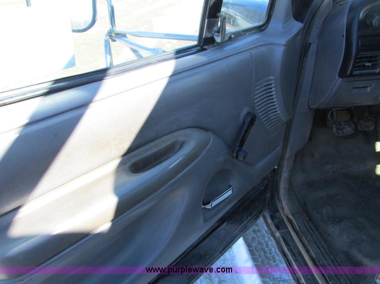 image for item I3768 1997 Ford F350 XL flatbed pickup truck