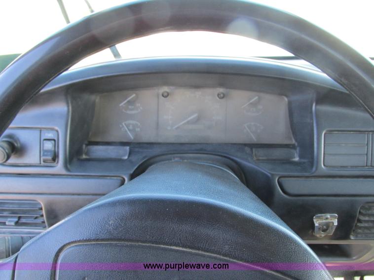 image for item I3768 1997 Ford F350 XL flatbed pickup truck