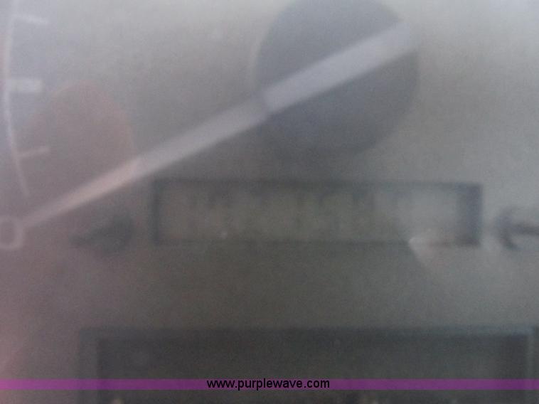 image for item I3768 1997 Ford F350 XL flatbed pickup truck