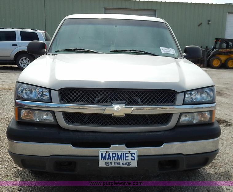 image for item I5012 2004 Chevrolet Silverado 1500 Ext. Cab pickup truck