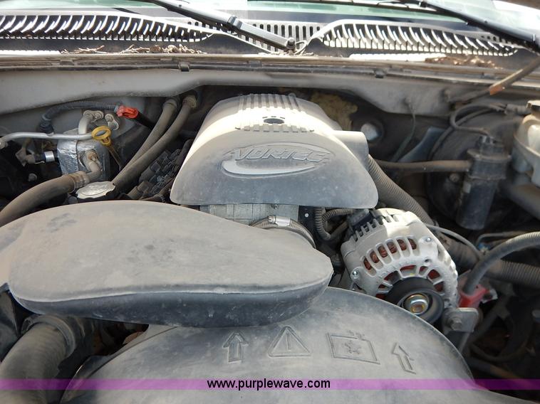 image for item I5012 2004 Chevrolet Silverado 1500 Ext. Cab pickup truck