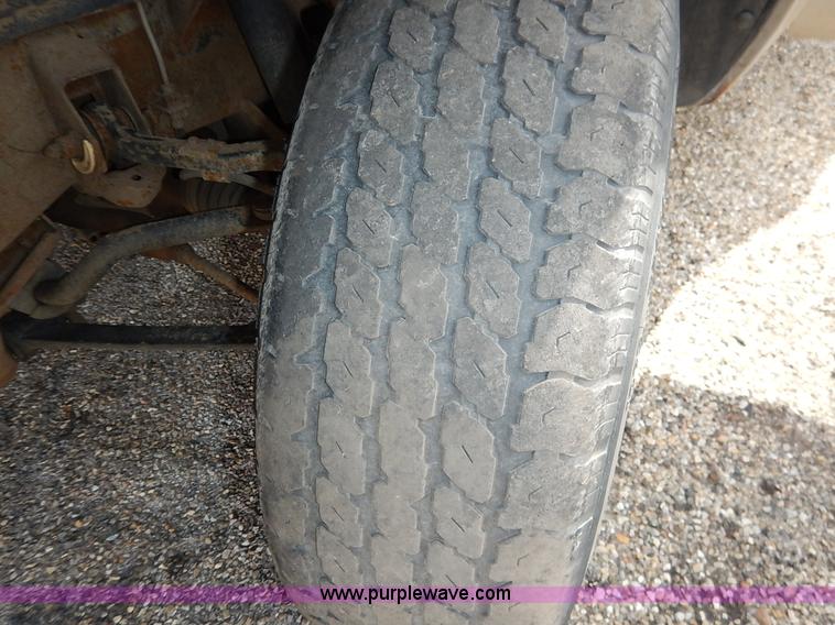 image for item I5012 2004 Chevrolet Silverado 1500 Ext. Cab pickup truck