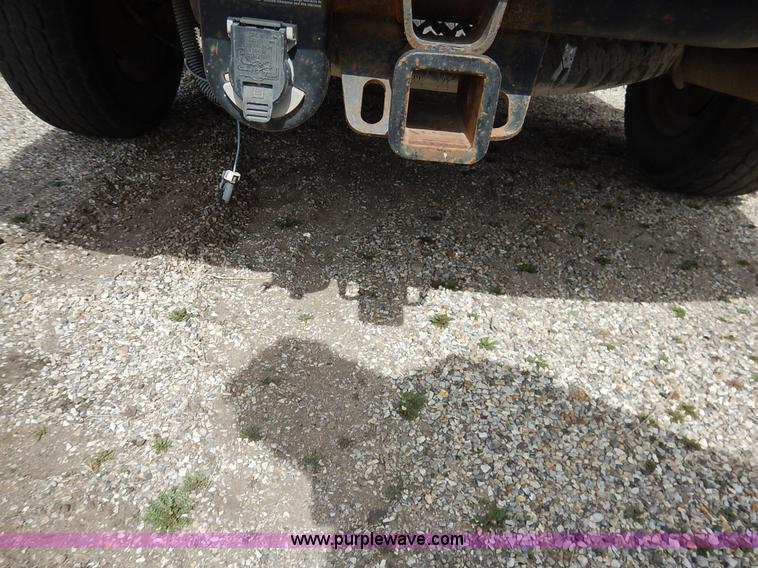 image for item I5012 2004 Chevrolet Silverado 1500 Ext. Cab pickup truck