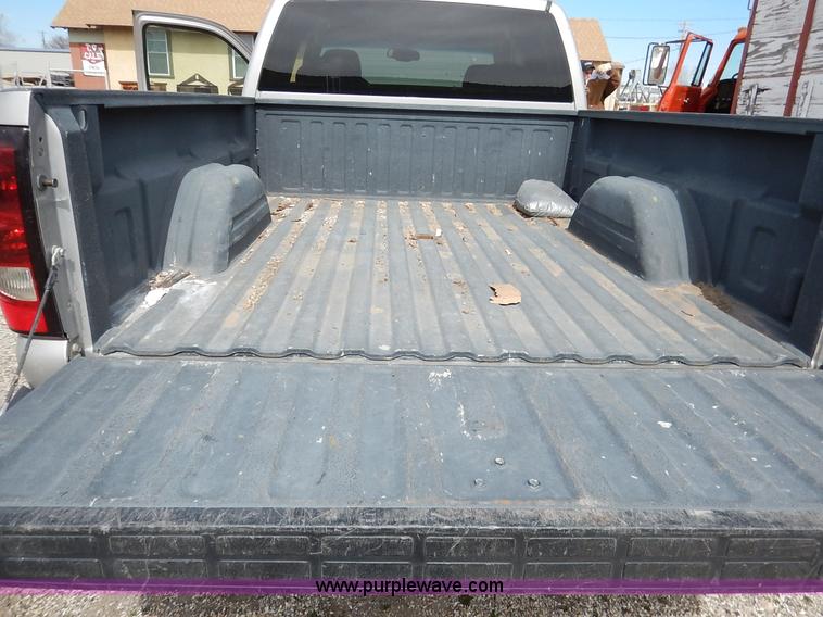 image for item I5012 2004 Chevrolet Silverado 1500 Ext. Cab pickup truck