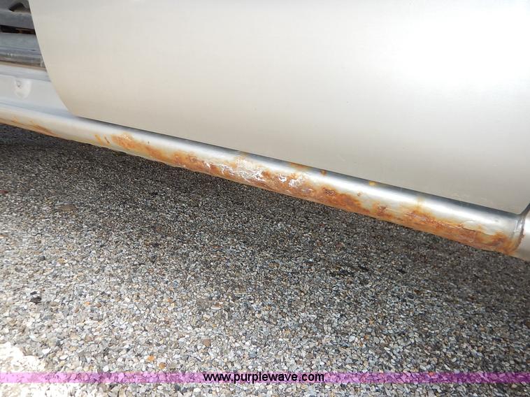 image for item I5012 2004 Chevrolet Silverado 1500 Ext. Cab pickup truck