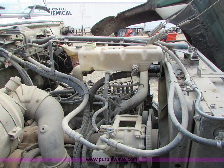 image for item I6556 1995 Ford LT8000 dump truck