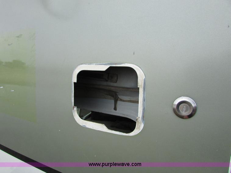 image for item I6557 1993 Ford LT8000 dump truck