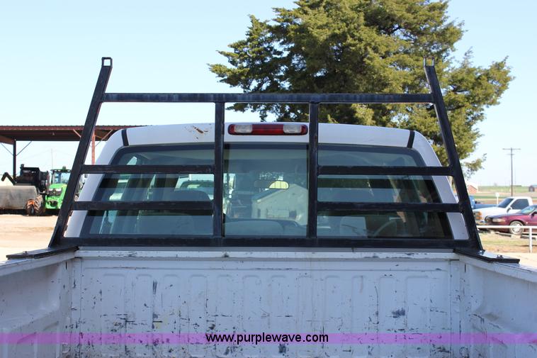 image for item J2256 2004 Chevrolet Silverado 2500HD Crew Cab pickup truck