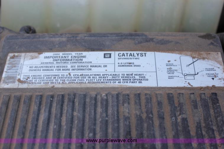 image for item J2256 2004 Chevrolet Silverado 2500HD Crew Cab pickup truck