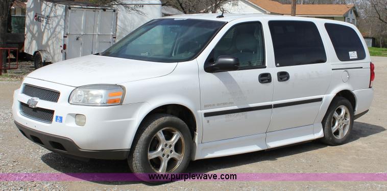 image for item J2271 2007 Chevrolet Uplander Cargo van